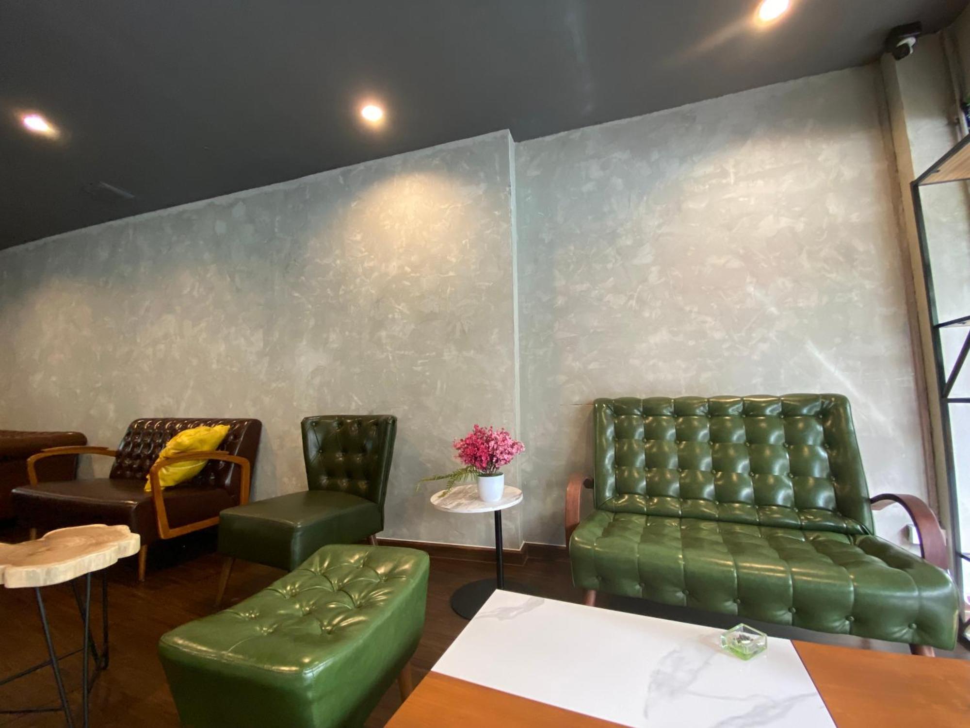 Bud Brew Beyond Dispensary And Hotel Bangkok Exterior foto