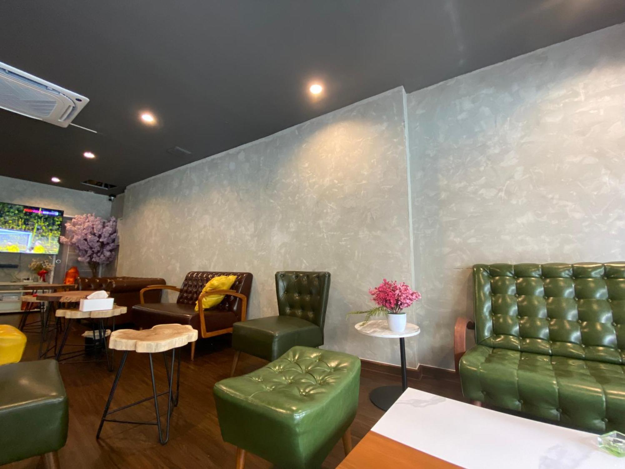 Bud Brew Beyond Dispensary And Hotel Bangkok Exterior foto
